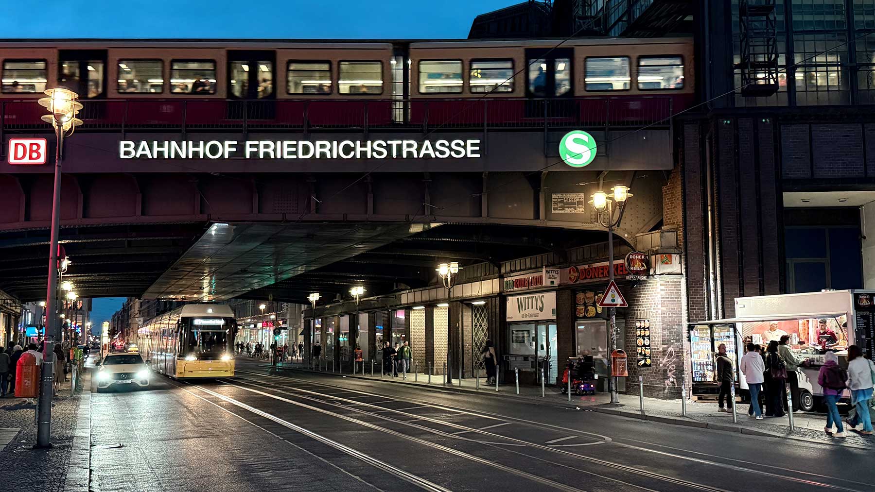 bahnhof-friedrichstrasse-1800 Friedrichstrasse Berlin Railway Station