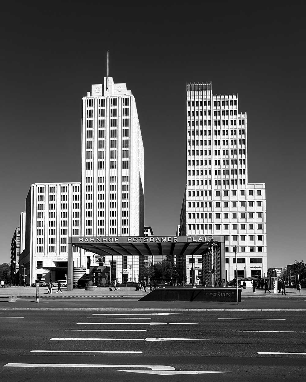 potsdamer-plats-buildings-1000 Modern Buildings Potsdamer Plats Berlin